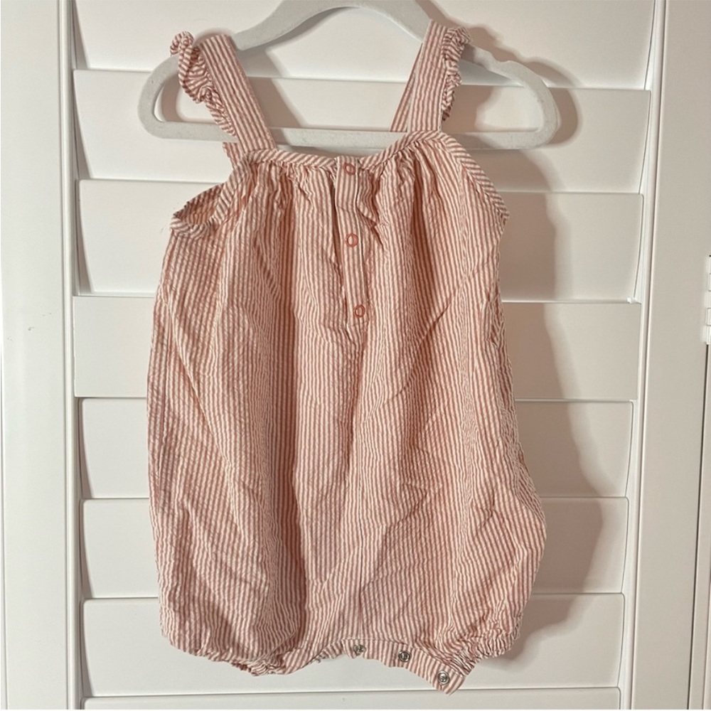 Petit Bateau Bubble Hem Seersucker Striped Romper Red White
Size 6 months
